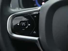 Volvo XC90 (2022) thumbnail 33