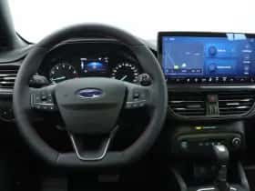Ford Focus (2023) thumbnail 3