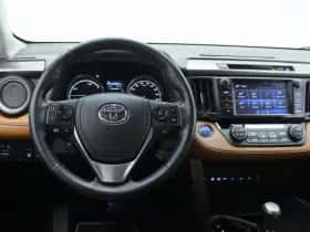 Toyota RAV4 (2018) thumbnail 3