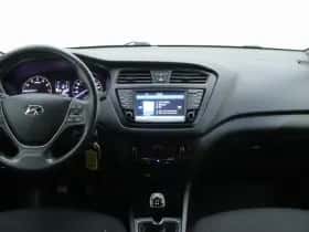 Hyundai i20 (2017) thumbnail 19