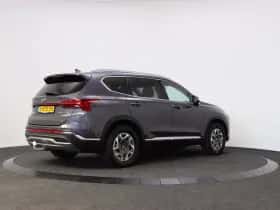 Hyundai Santa Fe (2021) thumbnail 2