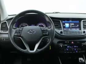 Hyundai Tucson (2017) thumbnail 3