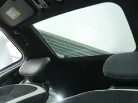 Kia EV6 (2021) thumbnail 24