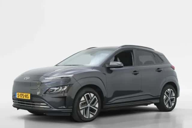 Hyundai Kona (2021) thumbnail 1