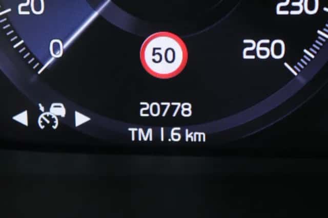 Volvo XC40 (2022) thumbnail 3