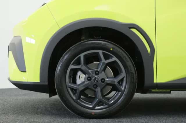 BYD Dolphin (2026) thumbnail 6
