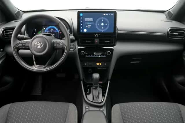 Toyota Yaris Cross (2026) thumbnail 3