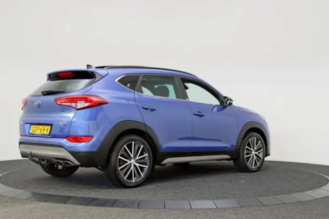Hyundai Tucson (2018) thumbnail 2