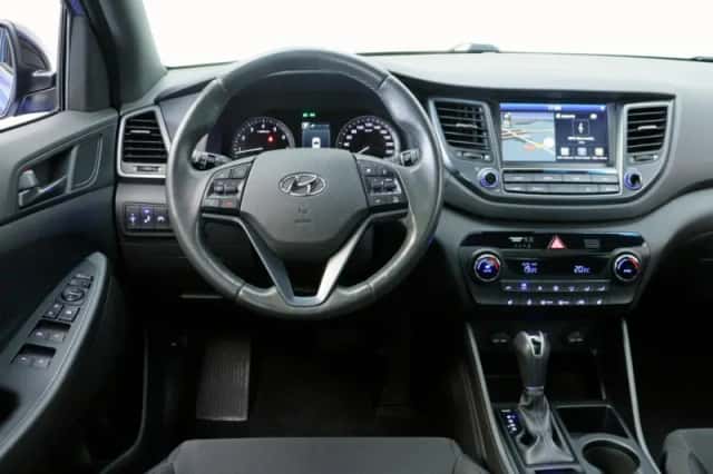 Hyundai Tucson (2018) thumbnail 3