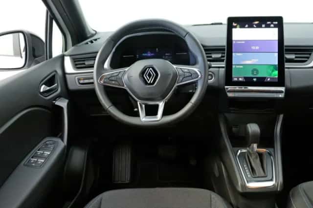 Renault Captur (2024) thumbnail 3