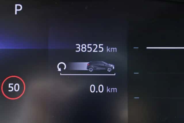 Renault Captur (2024) thumbnail 4