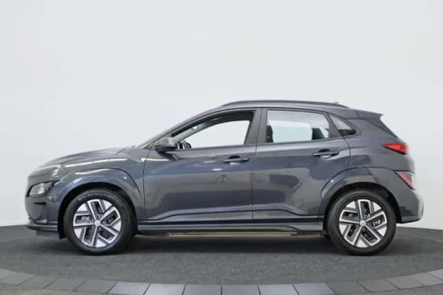 Hyundai Kona (2022) thumbnail 6