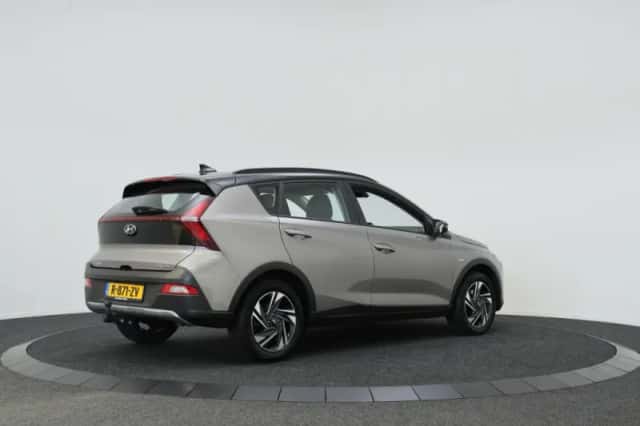 Hyundai Bayon (2023) thumbnail 2