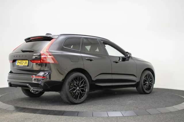 Volvo XC60 (2021) thumbnail 2