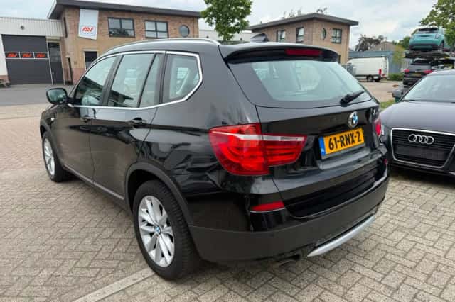 BMW X3 (2011) thumbnail 4