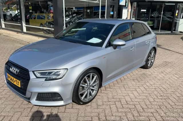 Audi A3 (2020) thumbnail 2