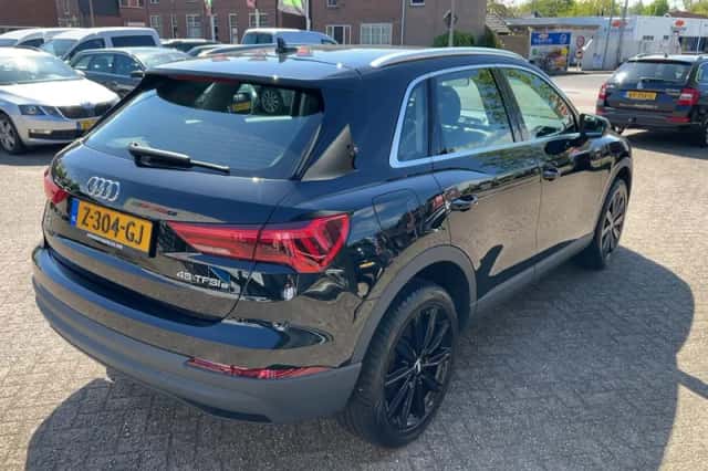 Audi Q3 (2022) thumbnail 4