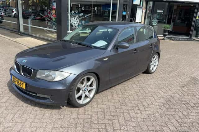 BMW 1-Serie (2007) thumbnail 2
