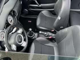 MINI Cabrio (2005) thumbnail 37