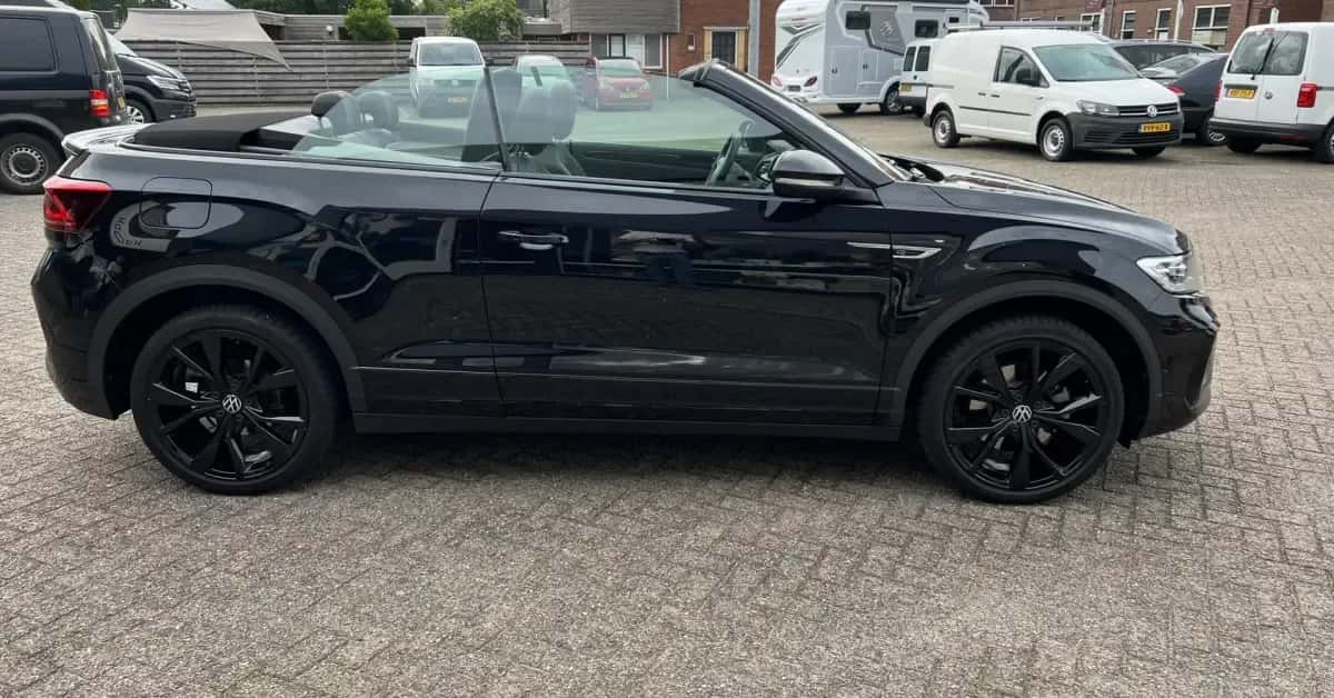 Volkswagen T-Roc (2022) — foto 1