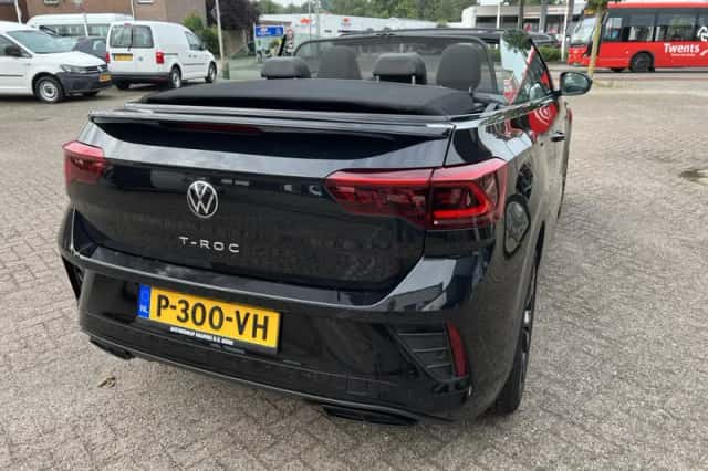 Volkswagen T-Roc (2022) thumbnail 13