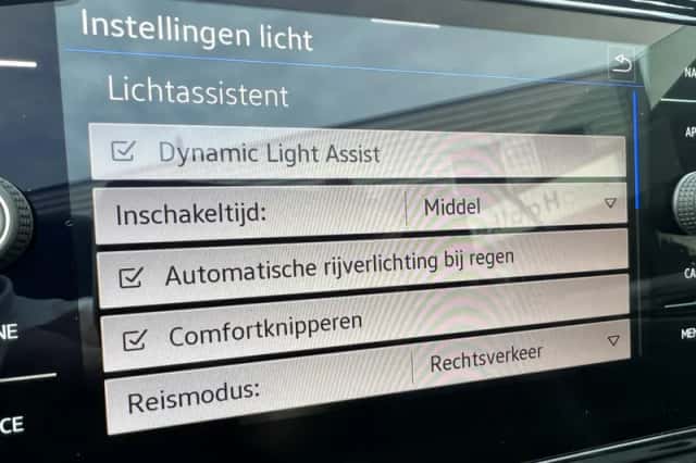 Volkswagen T-Roc (2022) thumbnail 57