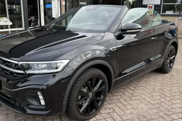Volkswagen T-Roc (2022) thumbnail 1