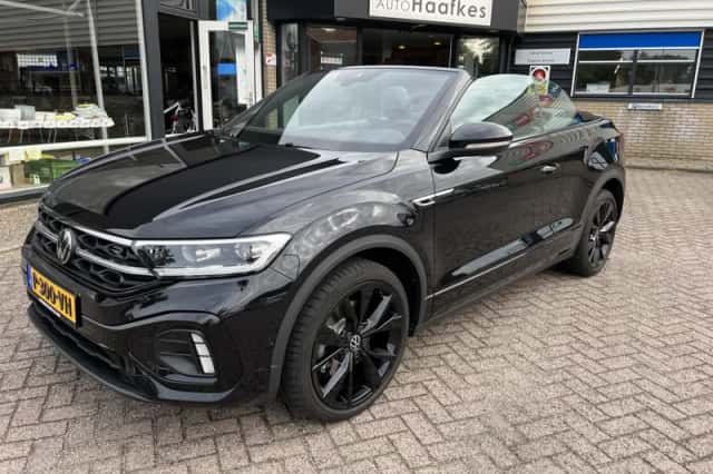 Volkswagen T-Roc (2022) thumbnail 2