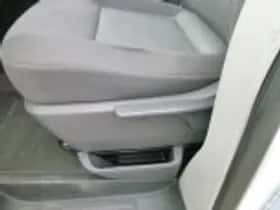 Volkswagen Transporter (2012) thumbnail 68