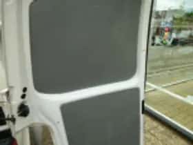 Volkswagen Transporter (2012) thumbnail 77