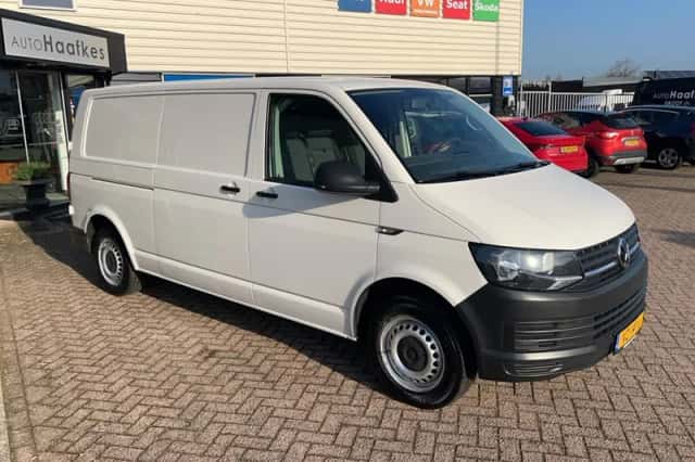 Volkswagen Transporter (2016) thumbnail 13