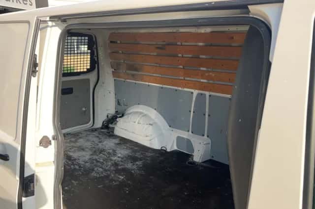 Volkswagen Transporter (2016) thumbnail 21