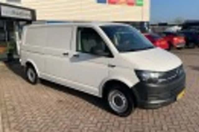 Volkswagen Transporter (2016) thumbnail 39