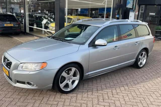 Volvo V70 (2011) thumbnail 1