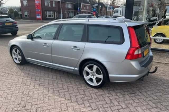 Volvo V70 (2011) thumbnail 3