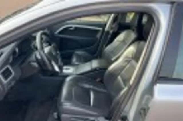 Volvo V70 (2011) thumbnail 36