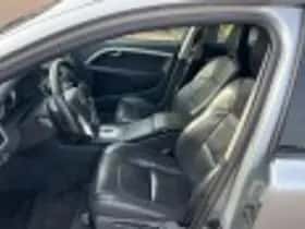 Volvo V70 (2011) thumbnail 36