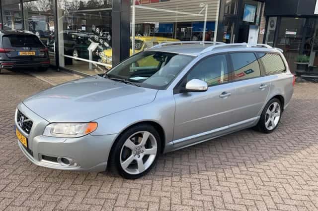Volvo V70 (2011) thumbnail 8