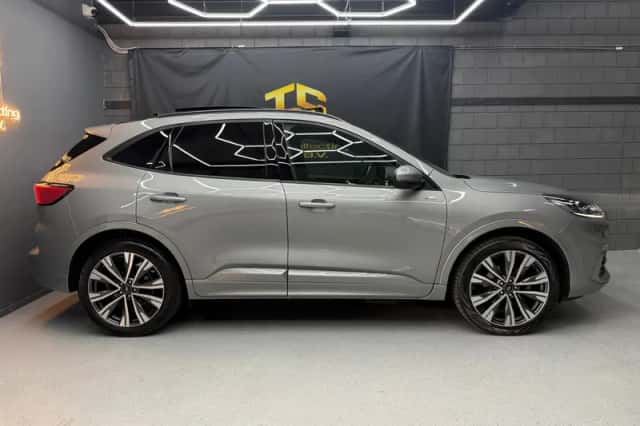 Ford Kuga (2022) thumbnail 5