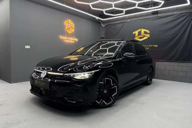 Volkswagen Golf (2025) thumbnail 1