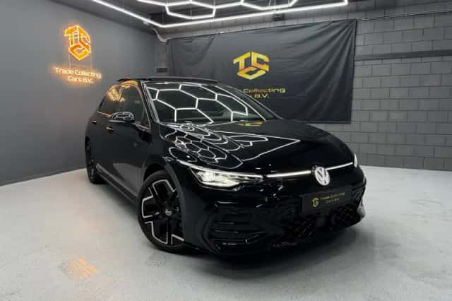 Volkswagen Golf (2025) thumbnail 2