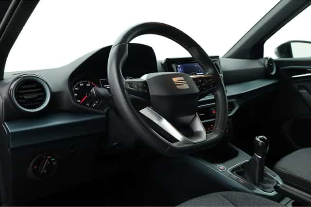 SEAT Arona (2021) thumbnail 5