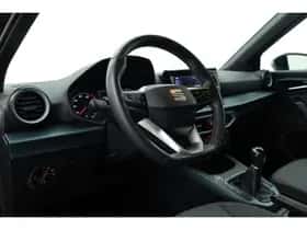 SEAT Arona (2021) thumbnail 5