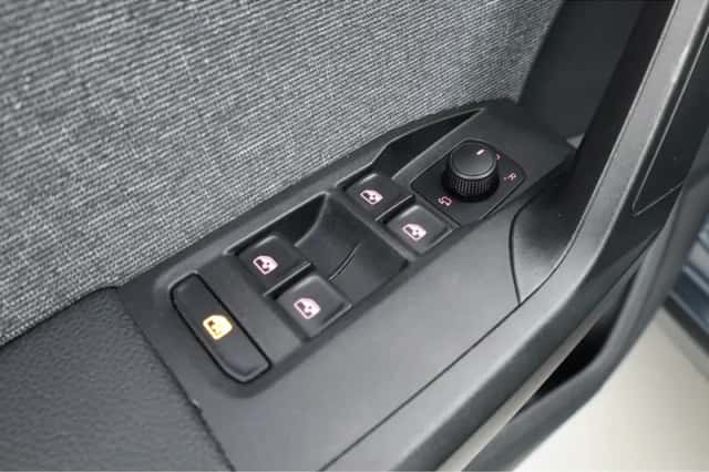 SEAT Arona (2021) thumbnail 6