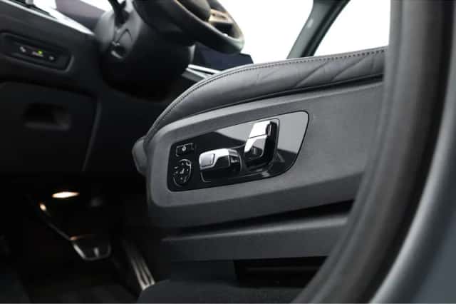 BMW X5 (2024) thumbnail 6