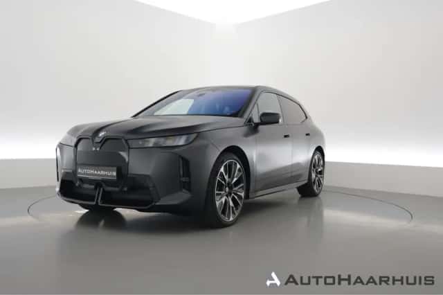 BMW iX (2025) thumbnail 1