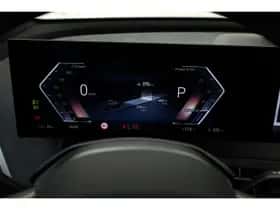 BMW iX (2025) thumbnail 14