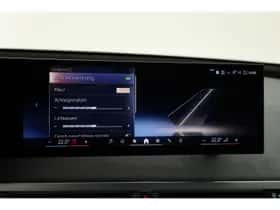 BMW iX (2025) thumbnail 26