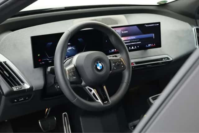 BMW iX (2025) thumbnail 5