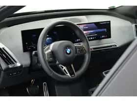 BMW iX (2025) thumbnail 5